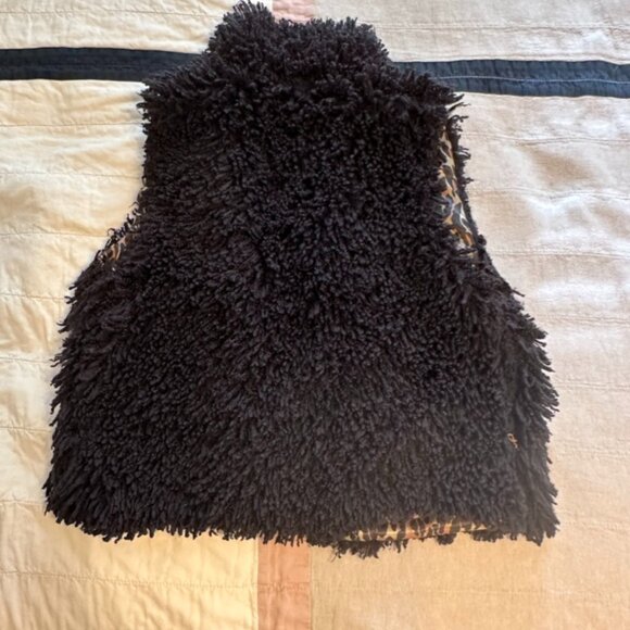 Betsey Johnson Black Faux Fur Vest - Picture 4 of 4